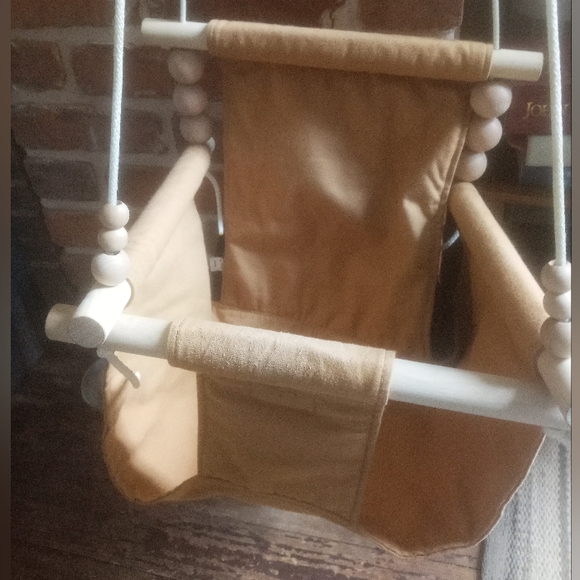 Baby / Toddler ceiling swing with beads - Picture 2 of 4